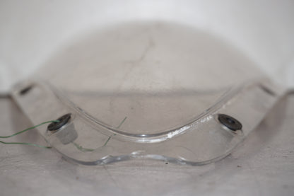 Baksidan på Vindruta från en Yamaha YZF-R 125 -2009 motorcykel.