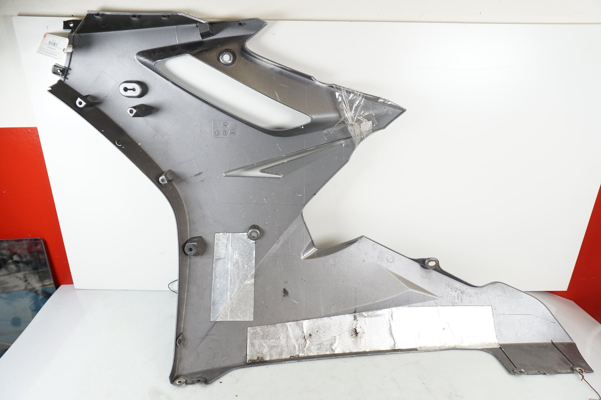 Extrabild2 på Sidkåpa från en Triumph Daytona 675 -2006 motorcykel.