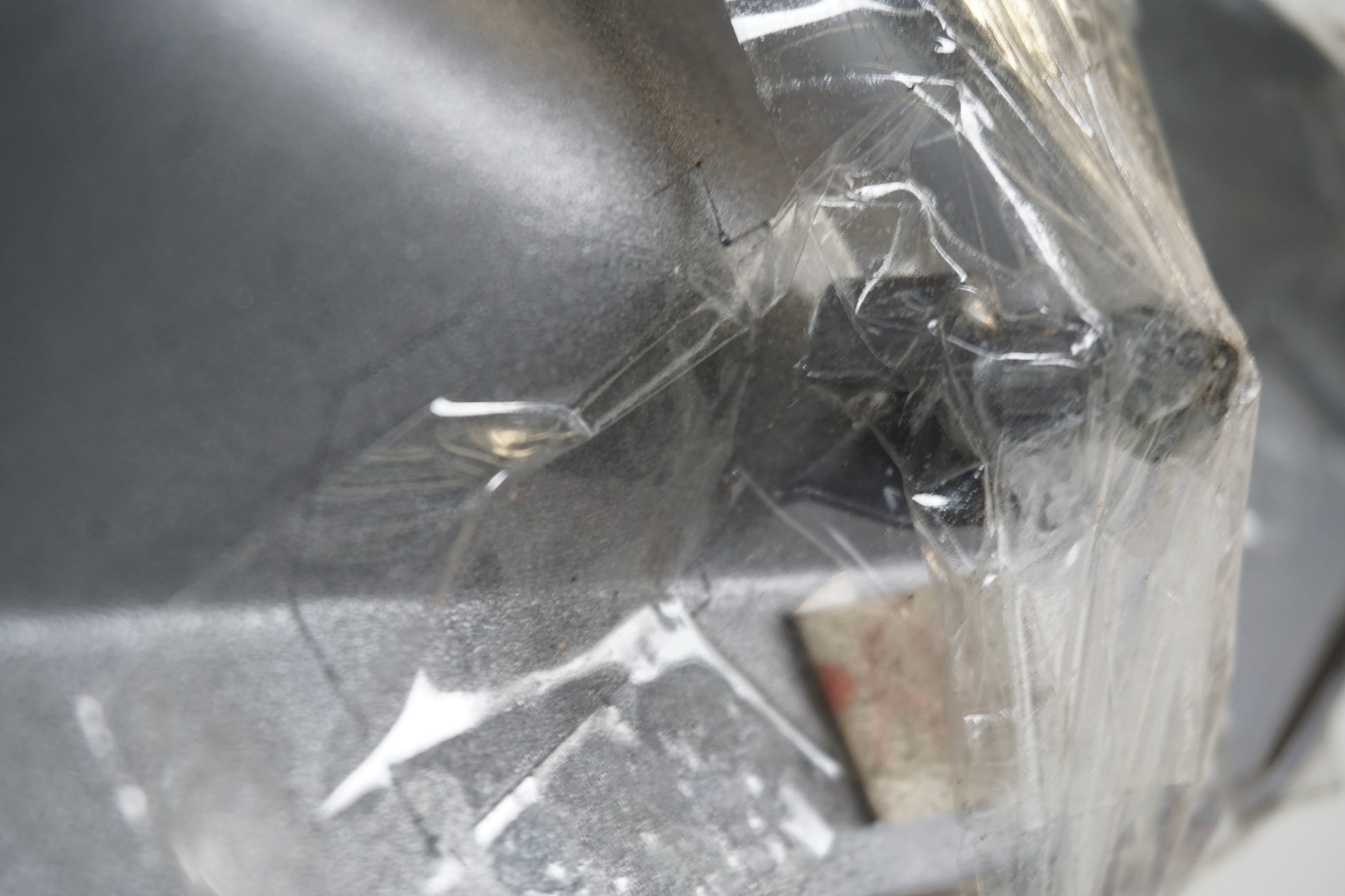 Extrabild4 på Sidkåpa från en Triumph Daytona 675 -2006 motorcykel.