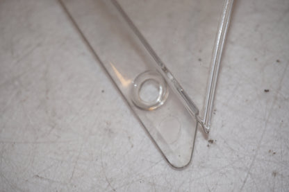 Extrabild3 på Vindruta från en Yamaha YZF-R 125 -2009 motorcykel.