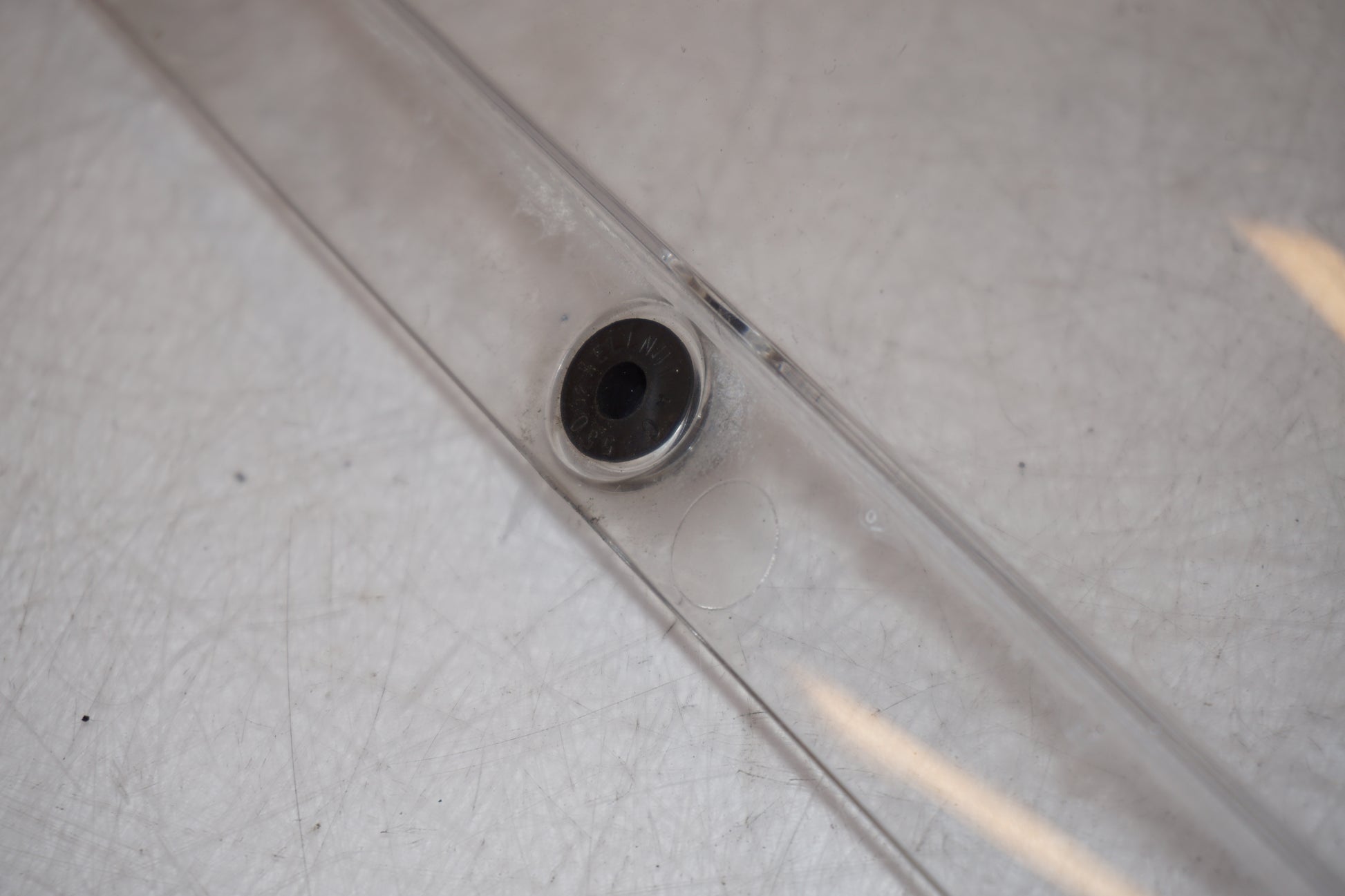 Extrabild4 på Vindruta från en Yamaha YZF-R 125 -2009 motorcykel.