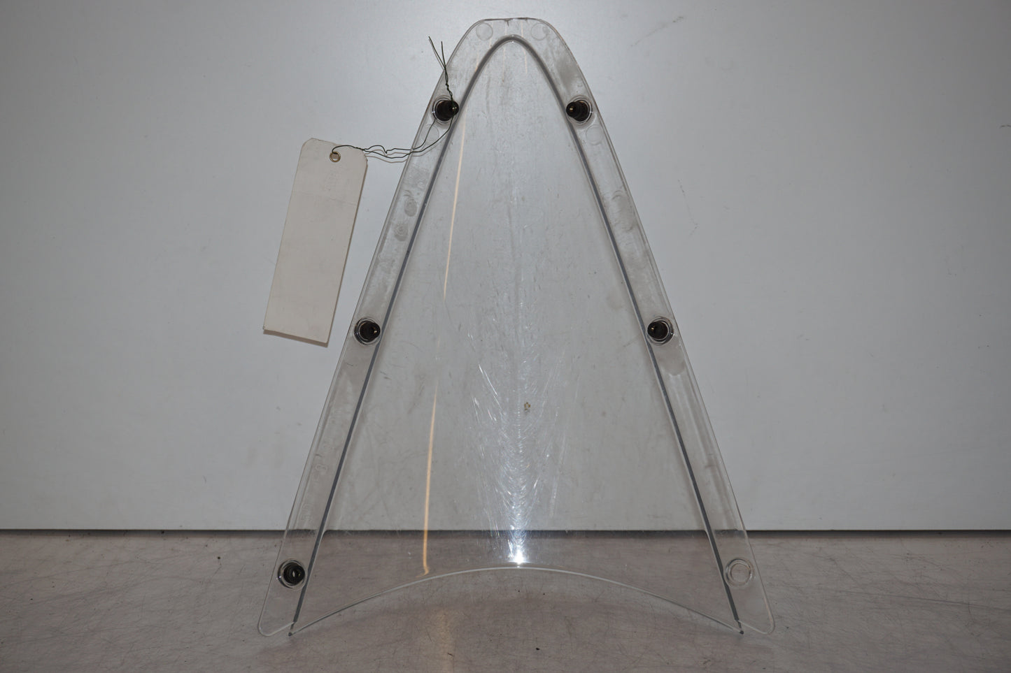 Extrabild6 på Vindruta från en Yamaha YZF-R 125 -2009 motorcykel.