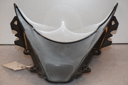 Extrabild4 på Vindruta från en Yamaha YZF R6 -2006 motorcykel.