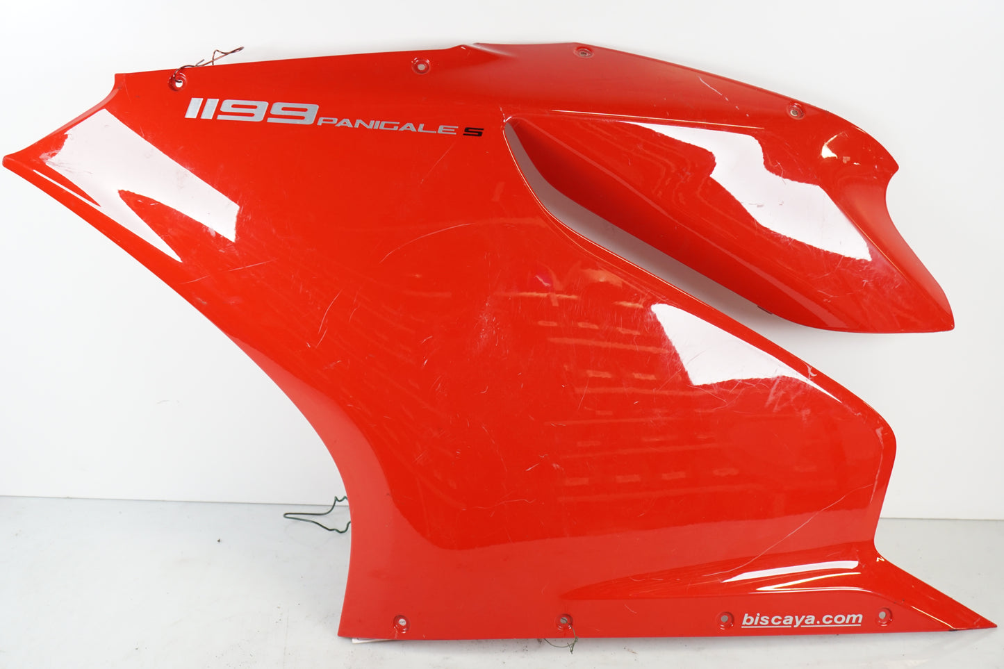 Framsidan på Sidkåpa från en Ducati 1199 Panigale -2012 motorcykel.