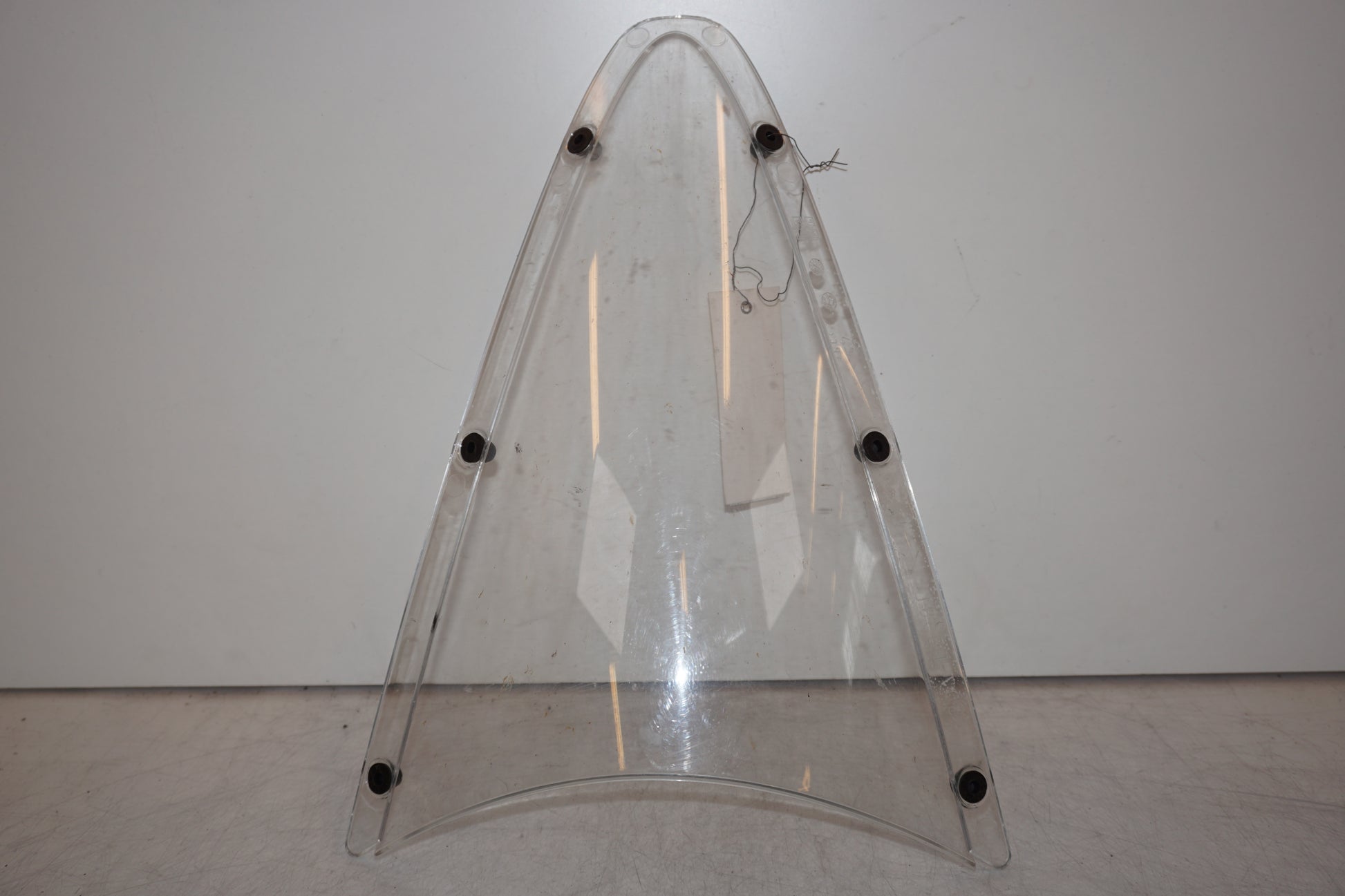 Framsidan på Vindruta från en Yamaha YZF-R 125 -2009 motorcykel.