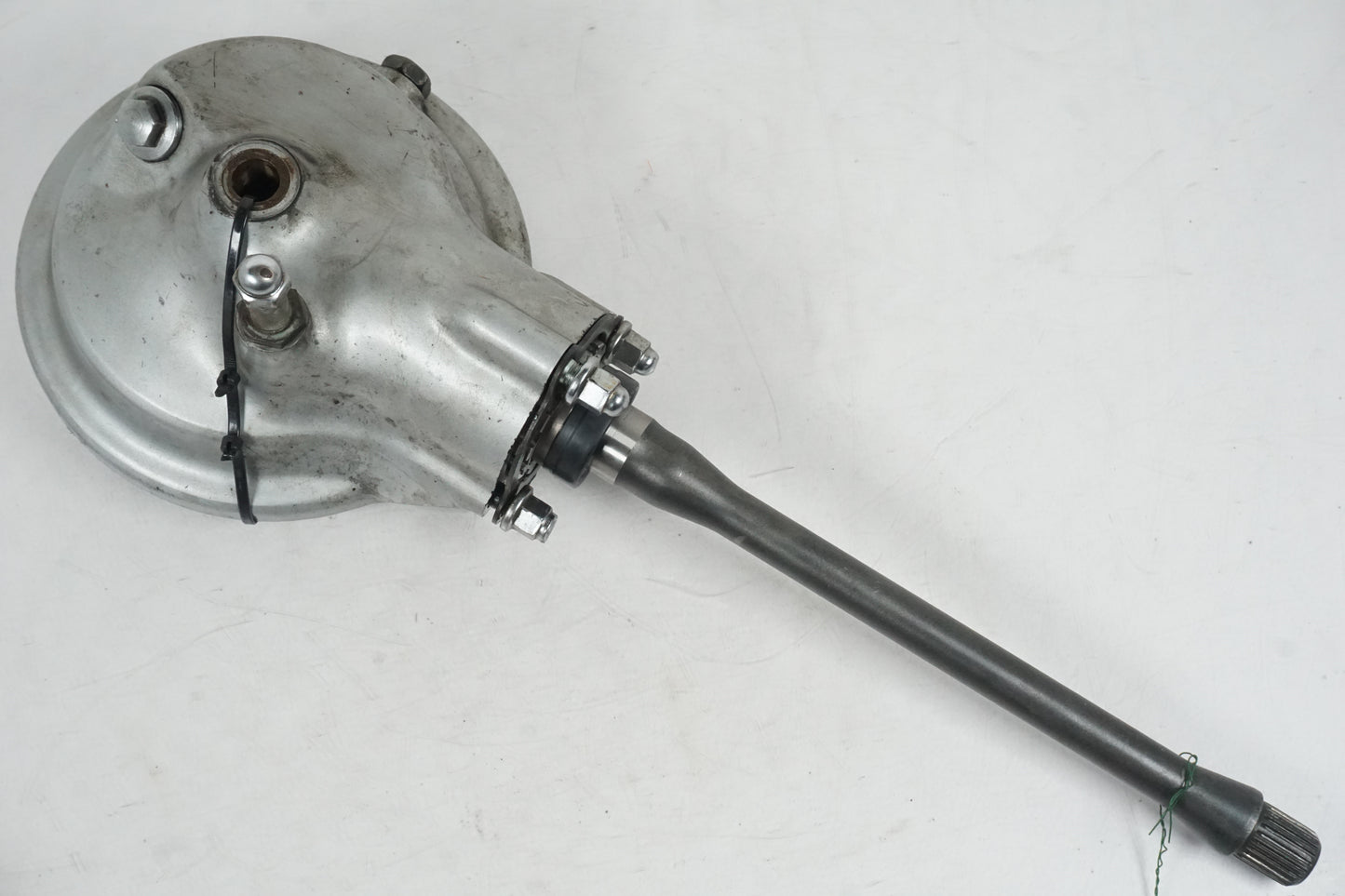 Framsidan på Slutväxel från en Suzuki VS 800 -1992 motorcykel.