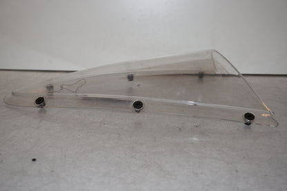 Extrabild1 på Vindruta från en Yamaha YZF-R 125 -2009 motorcykel.