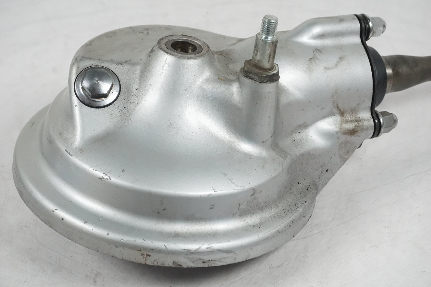 Vänster sida på Slutväxel från en Suzuki VS 800 -1996 motorcykel.