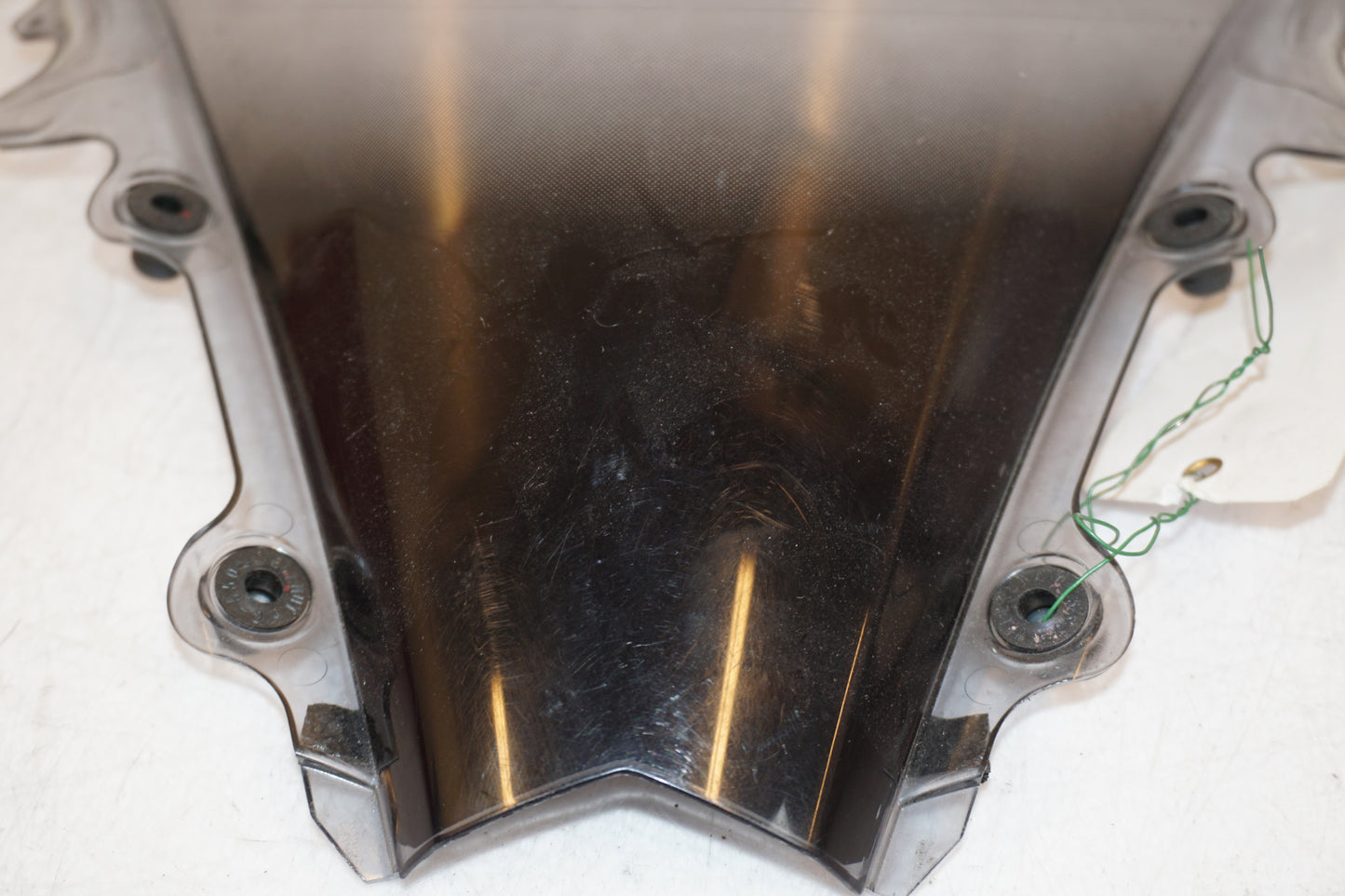 Höger sida på Vindruta från en Yamaha YZF R6 -2007 motorcykel.