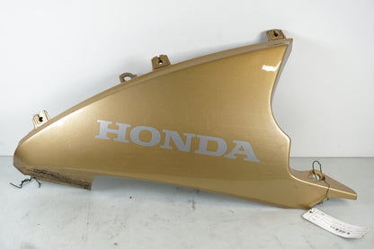 Framsidan på Magkåpa från en Honda VFR 750 -1995 motorcykel.