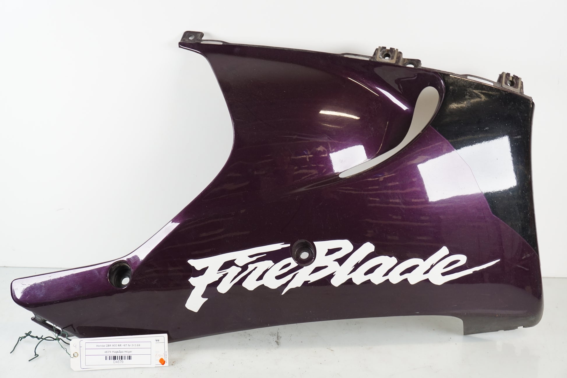 Framsidan på Magkåpa från en Honda CBR 900 RR -1997 motorcykel.