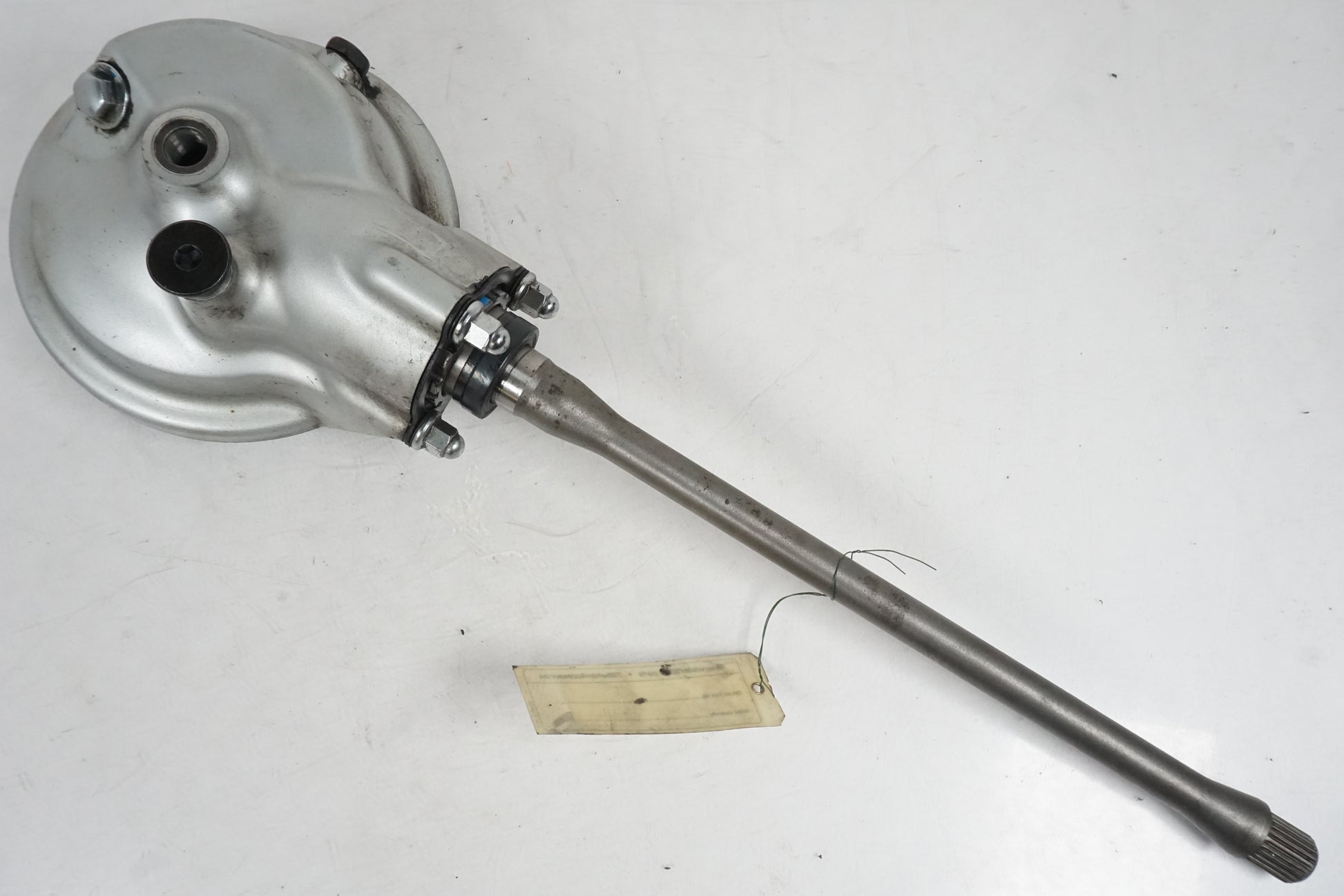 Framsidan på Slutväxel från en Suzuki VL 800 -2004 motorcykel.