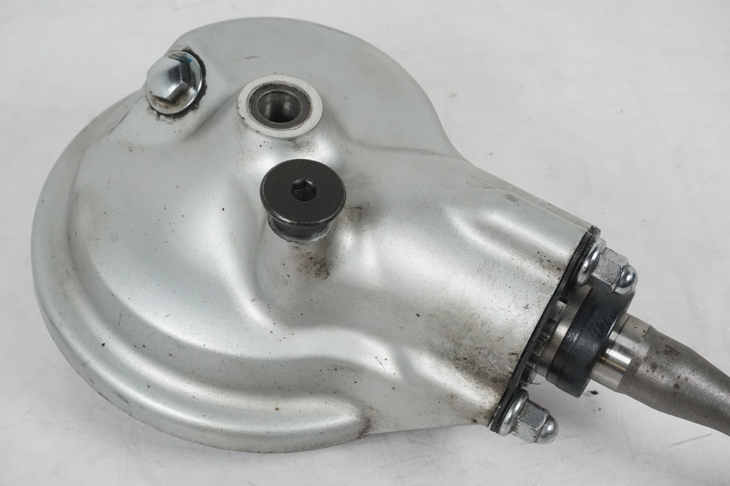 Baksidan på Slutväxel från en Suzuki VL 800 -2004 motorcykel.