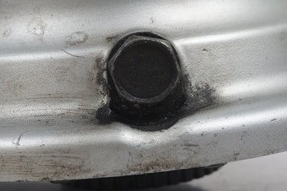 Snett nerifrån på Slutväxel från en Suzuki VL 800 -2004 motorcykel.