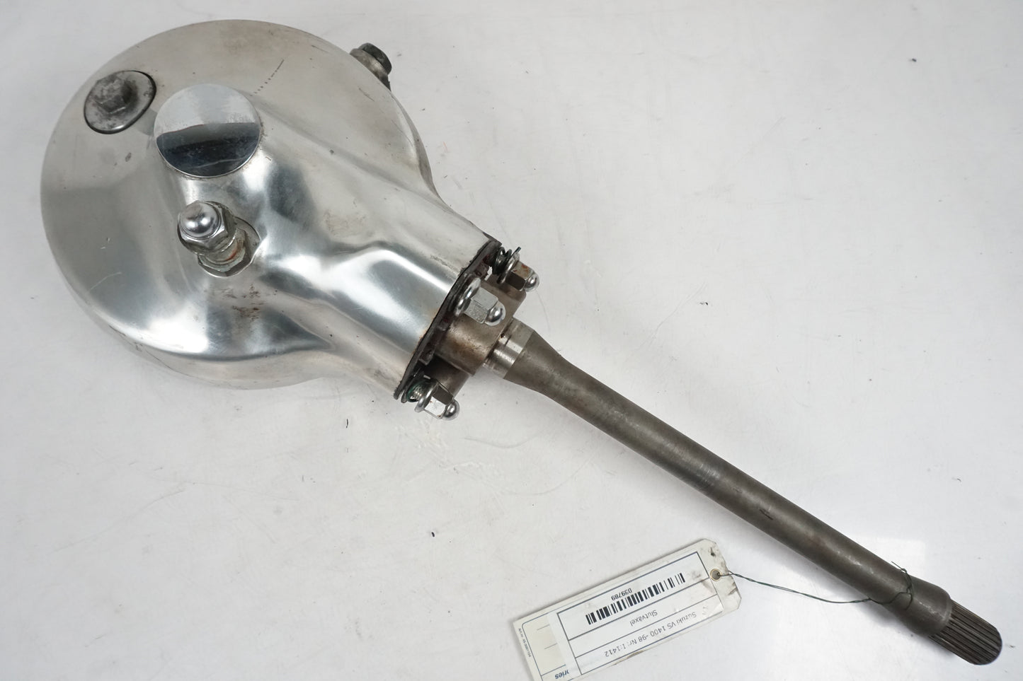 Framsidan på Slutväxel från en Suzuki VS 1400 -1998 motorcykel.