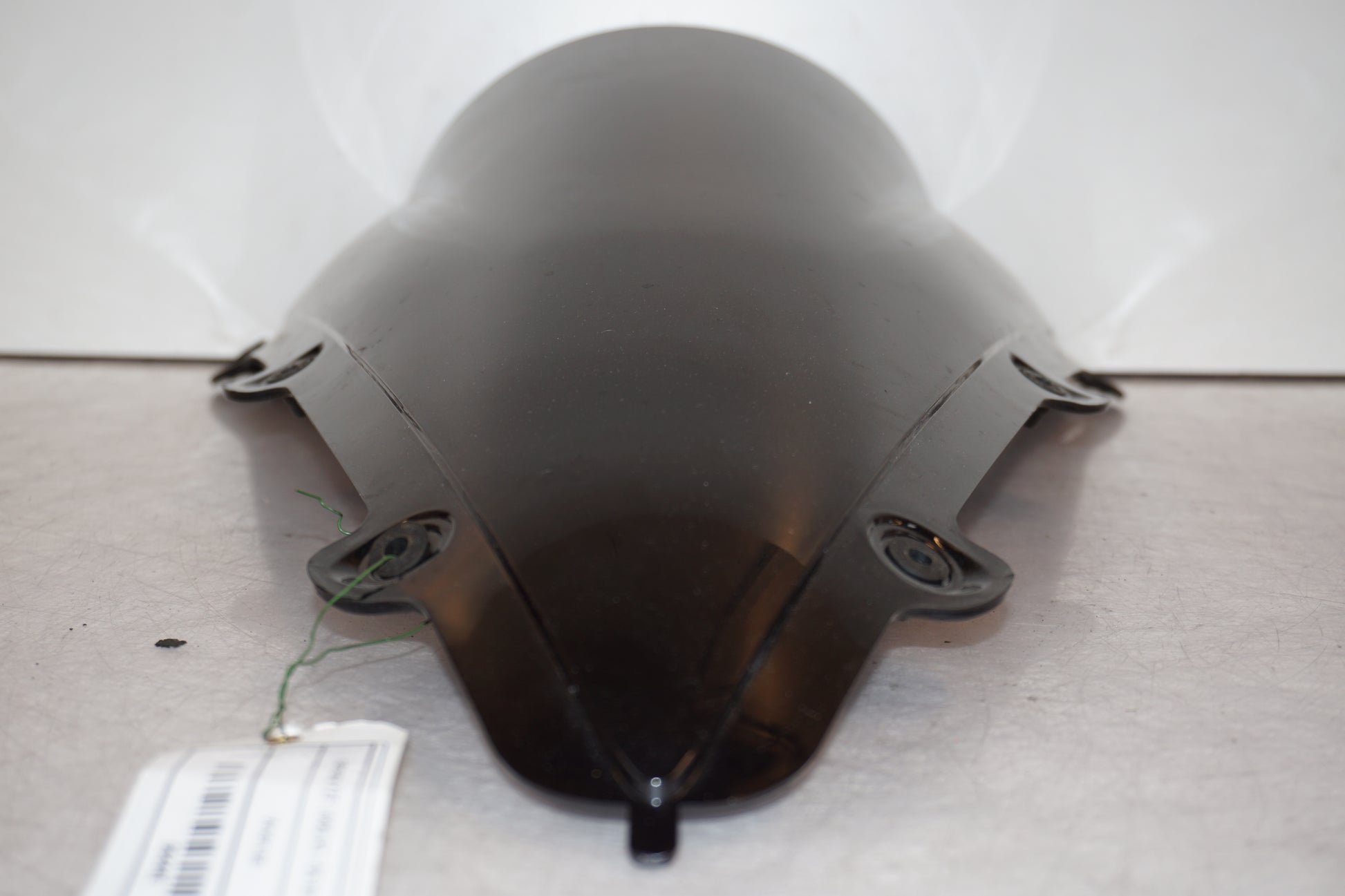 Baksidan på Vindruta från en Yamaha YZF 1000 R1 -2005 motorcykel.