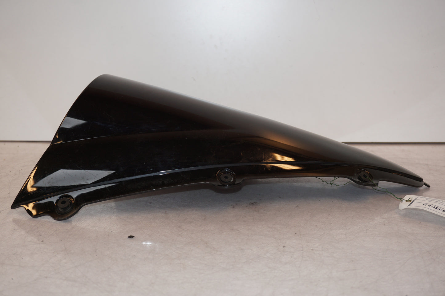 Vänster sida på Vindruta från en Yamaha YZF 1000 R1 -2005 motorcykel.