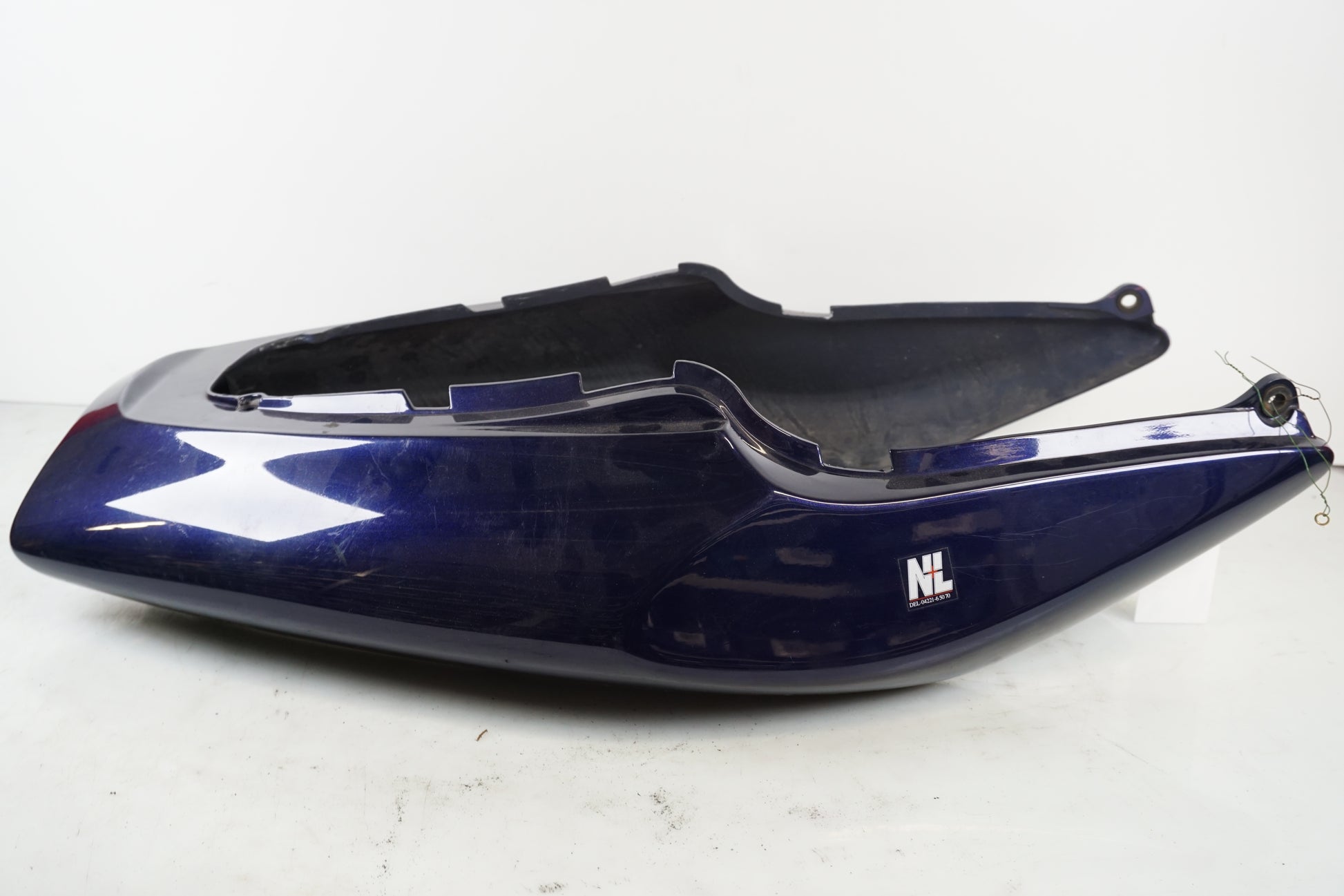 Baksidan på Bakvinge från en Honda VTR 1000 F -2001 motorcykel.