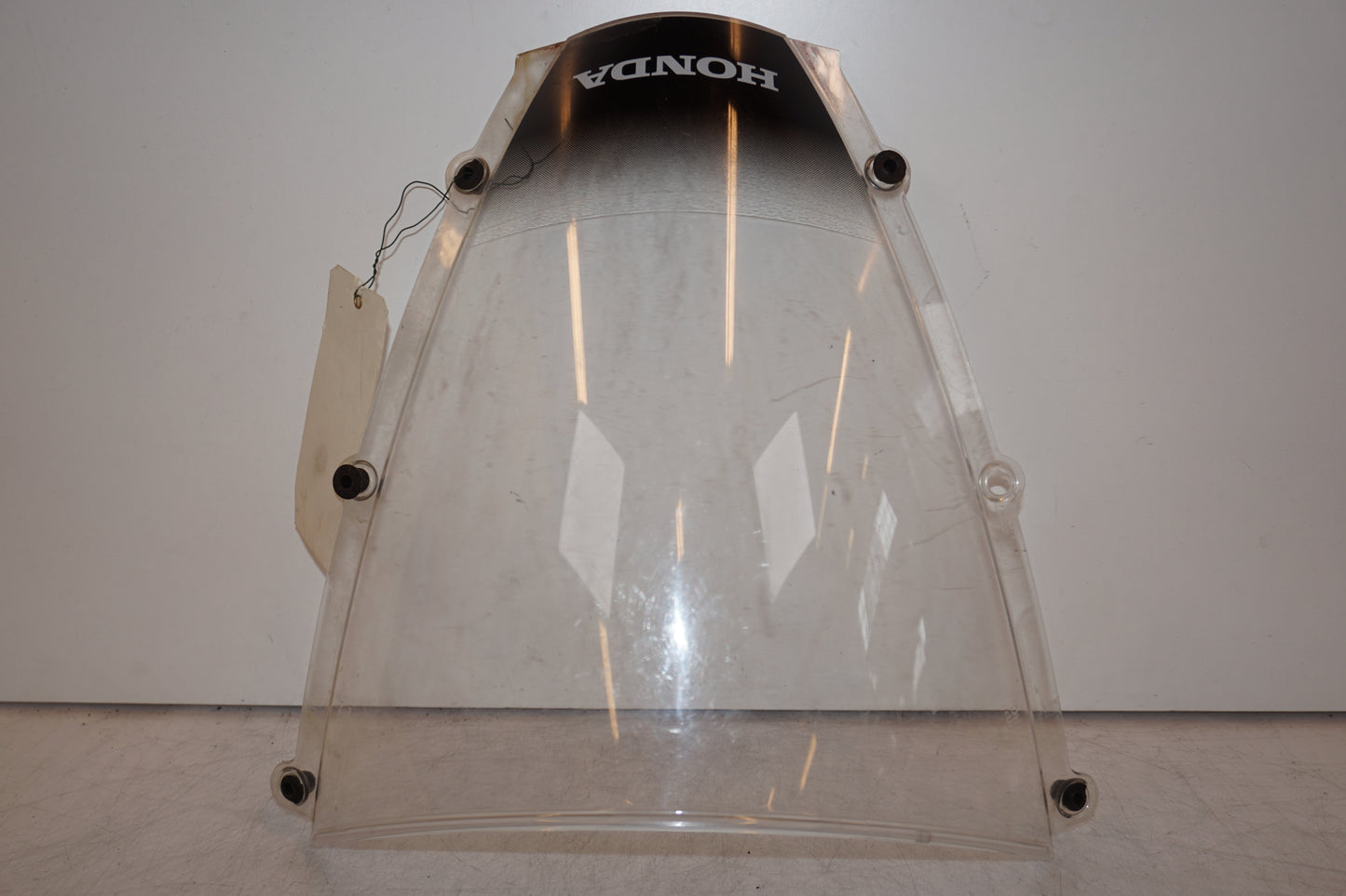 Framsidan på Vindruta från en Honda CBR 600 RR -2003 motorcykel.