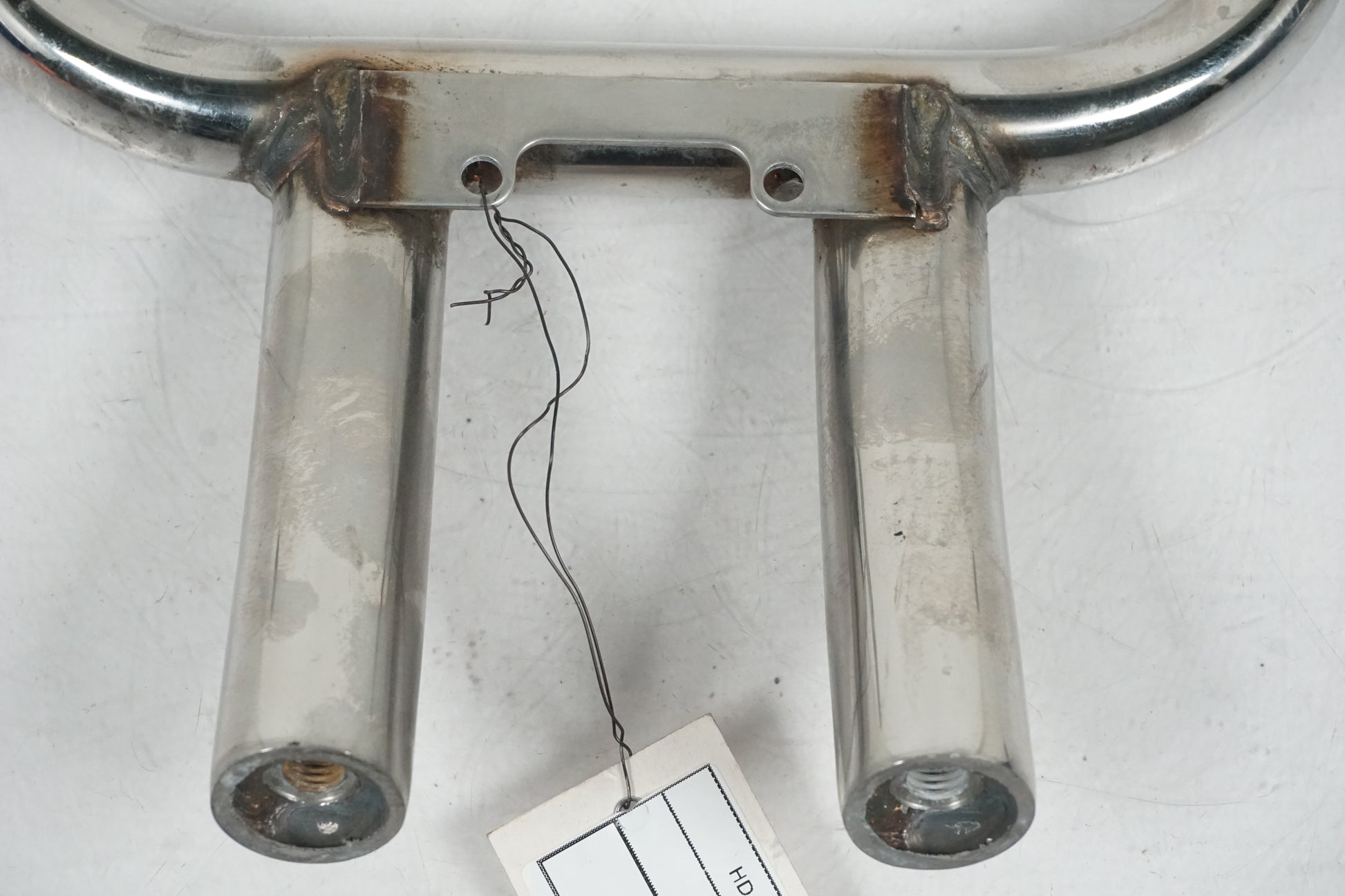 Extrabild1 på Styre från en H-D V-Rod 1130 -2002 motorcykel.