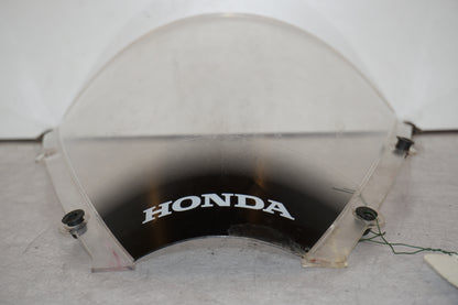 Baksidan på Vindruta från en Honda CBR 600 RR -2003 motorcykel.