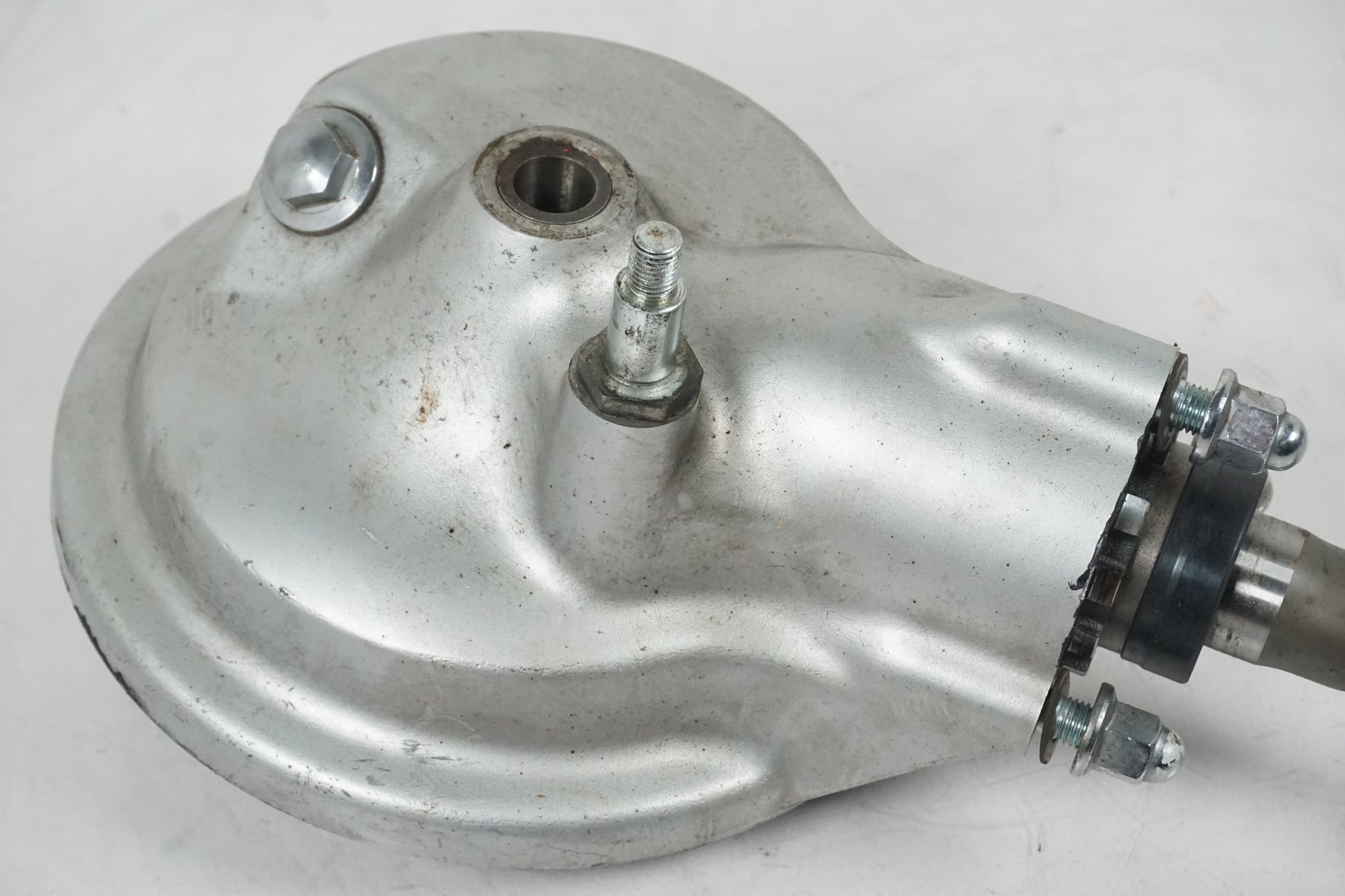 Baksidan på Slutväxel från en Suzuki VS 800 -1994 motorcykel.