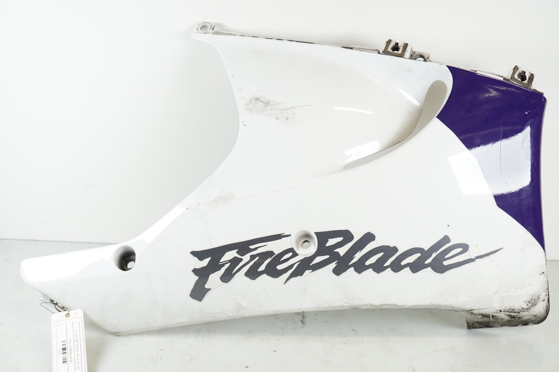 Framsidan på Magkåpa från en Honda CBR 900 RR -1996 motorcykel.