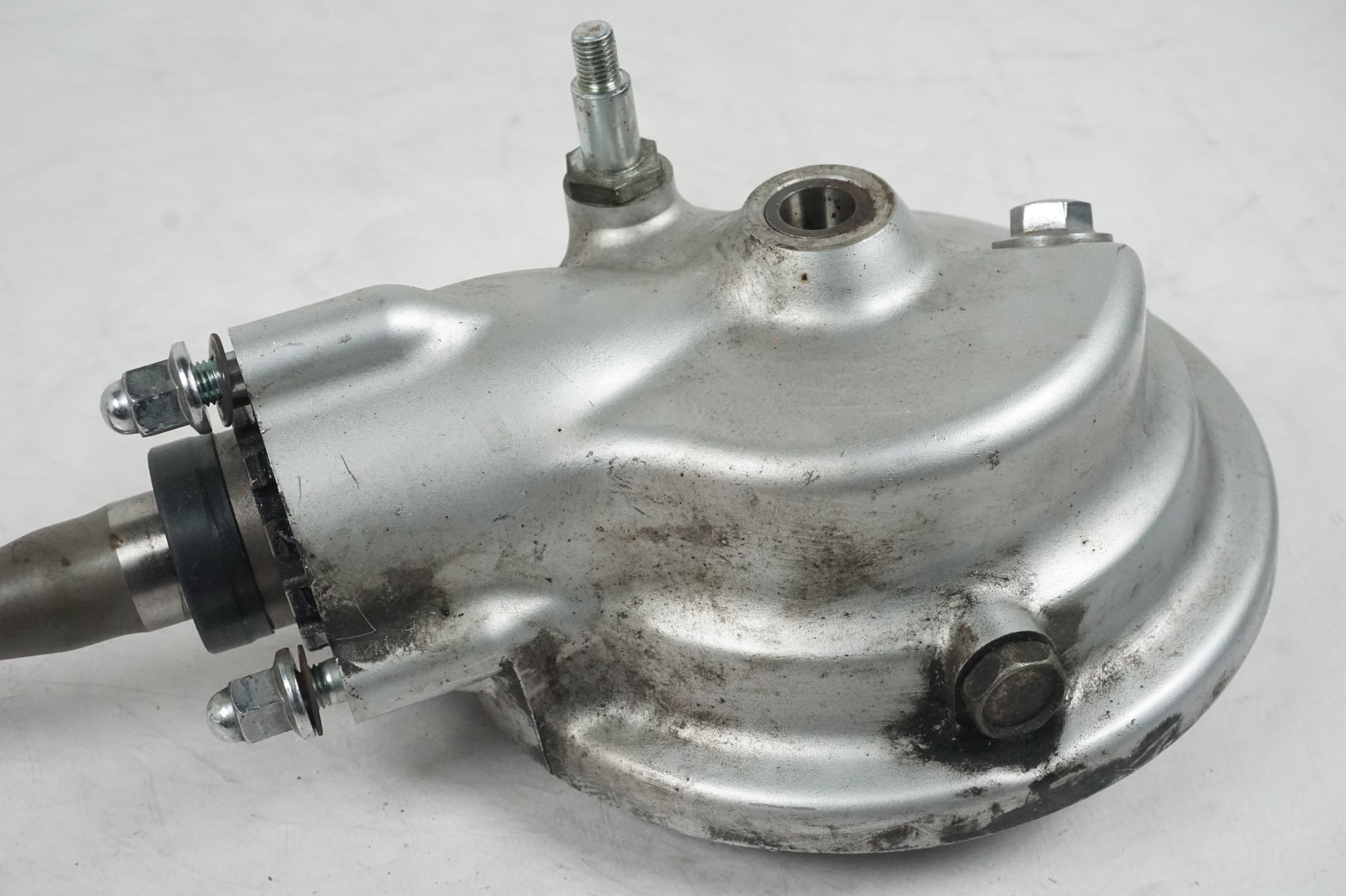 Snett uppifrån på Slutväxel från en Suzuki VS 800 -1994 motorcykel.