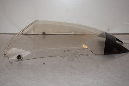 Vänster sida på Vindruta från en Honda VTR 1000 F -1997 motorcykel.