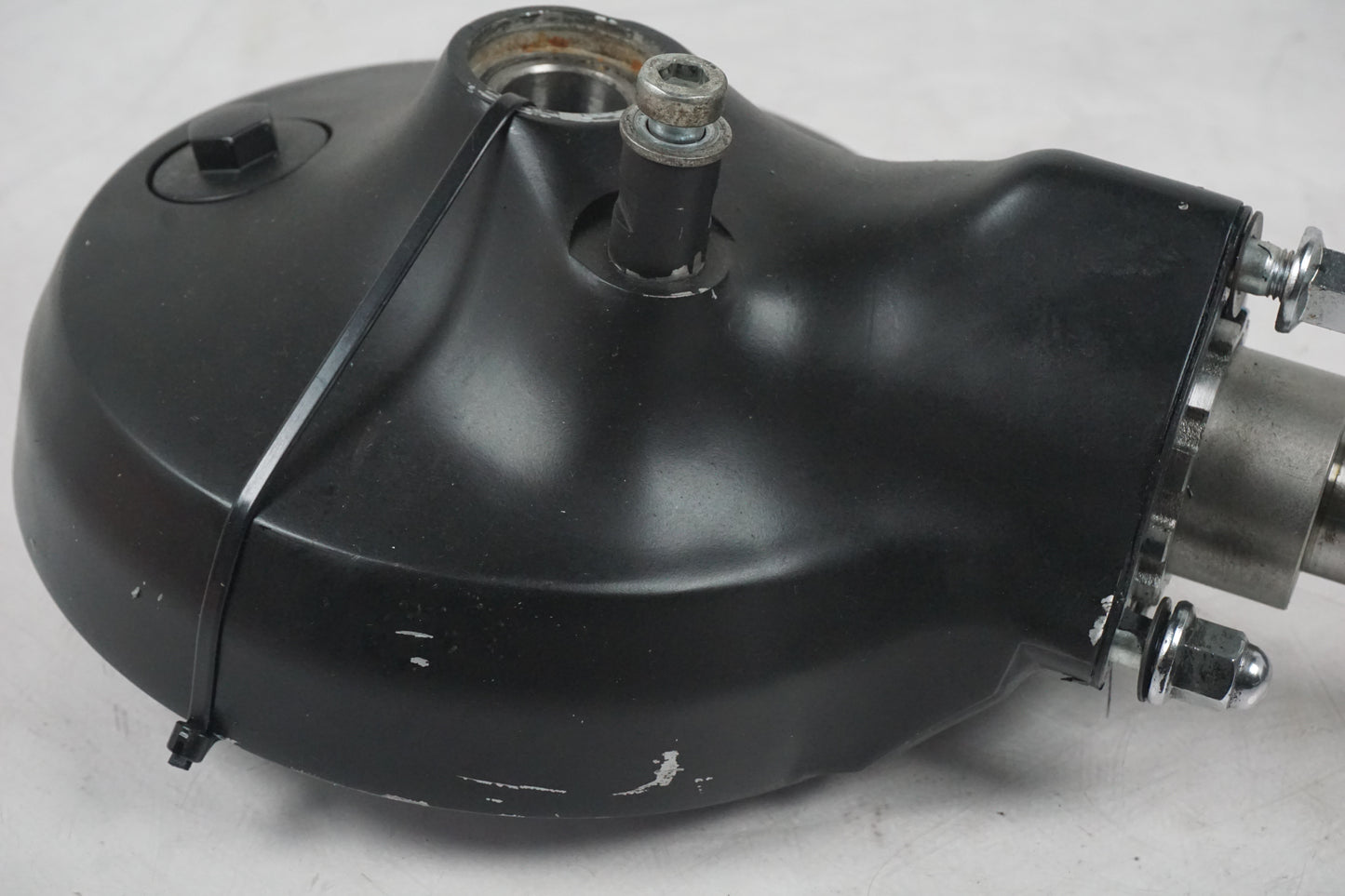 Framsidan på Slutväxel från en Suzuki M 1800 -2009 motorcykel.