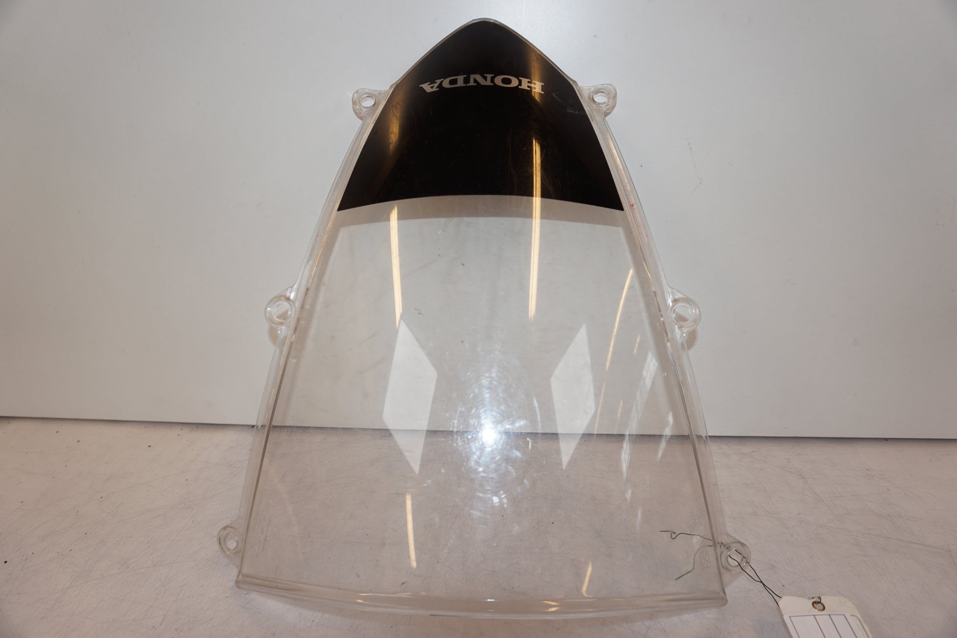 Framsidan på Vindruta från en Honda CBR 600 RR -2007 motorcykel.