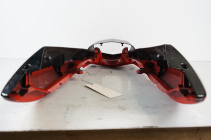 Snett nerifrån på Bakvinge från en Honda CBF 125 -2010 motorcykel.