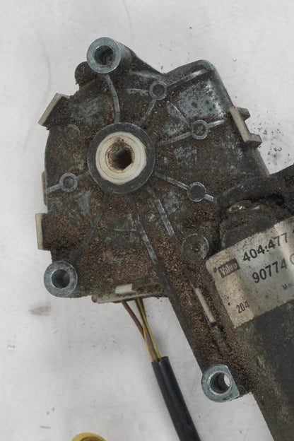 Höger sida på Vindrutemotor från en BMW K 1200 LT -2004 motorcykel.