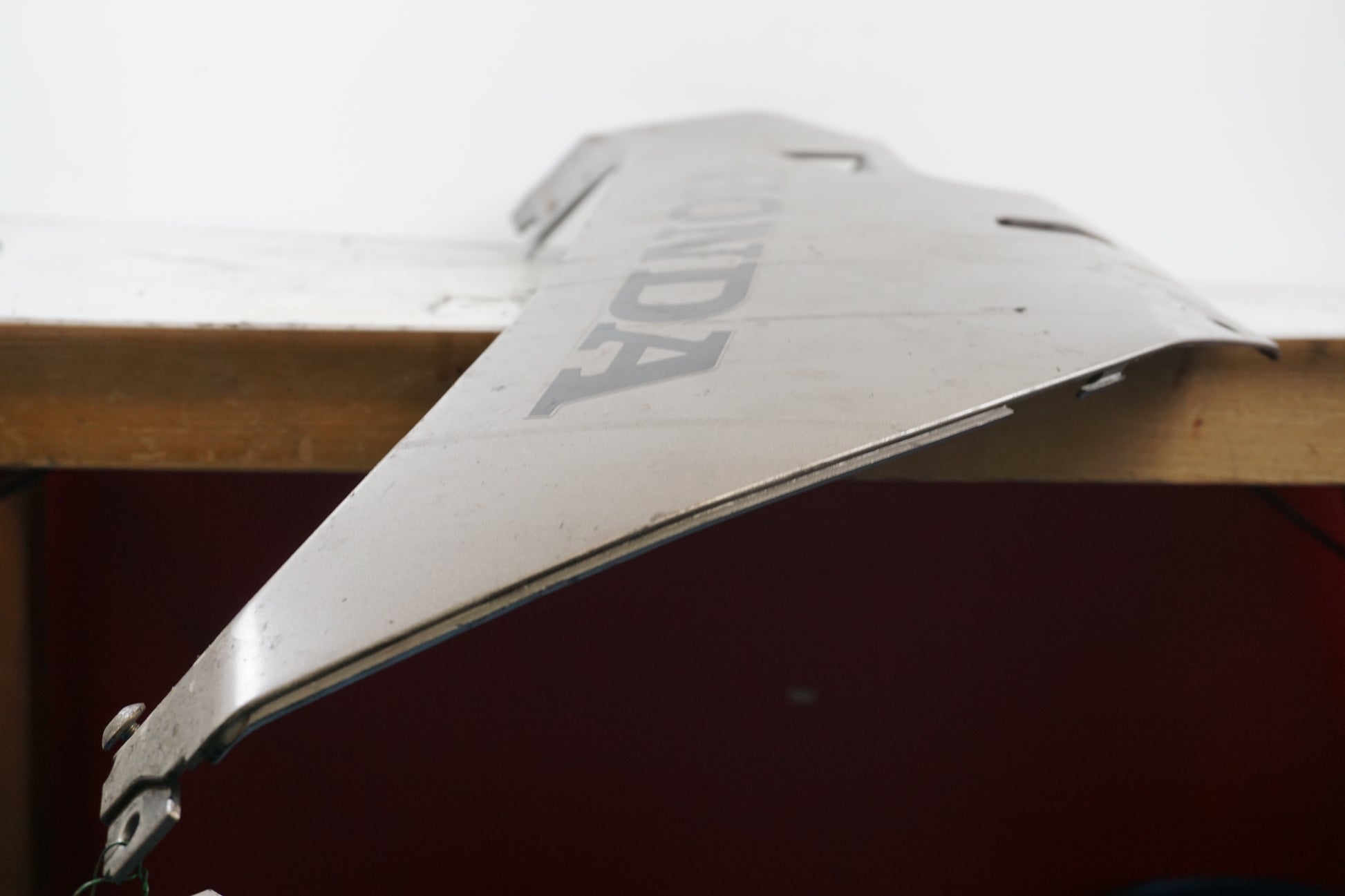 Höger sida på Magkåpa från en Honda CBR 600 RR -2003 motorcykel.