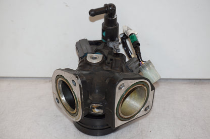 Framsidan på Insug från en Honda VT 750 -2008 motorcykel.