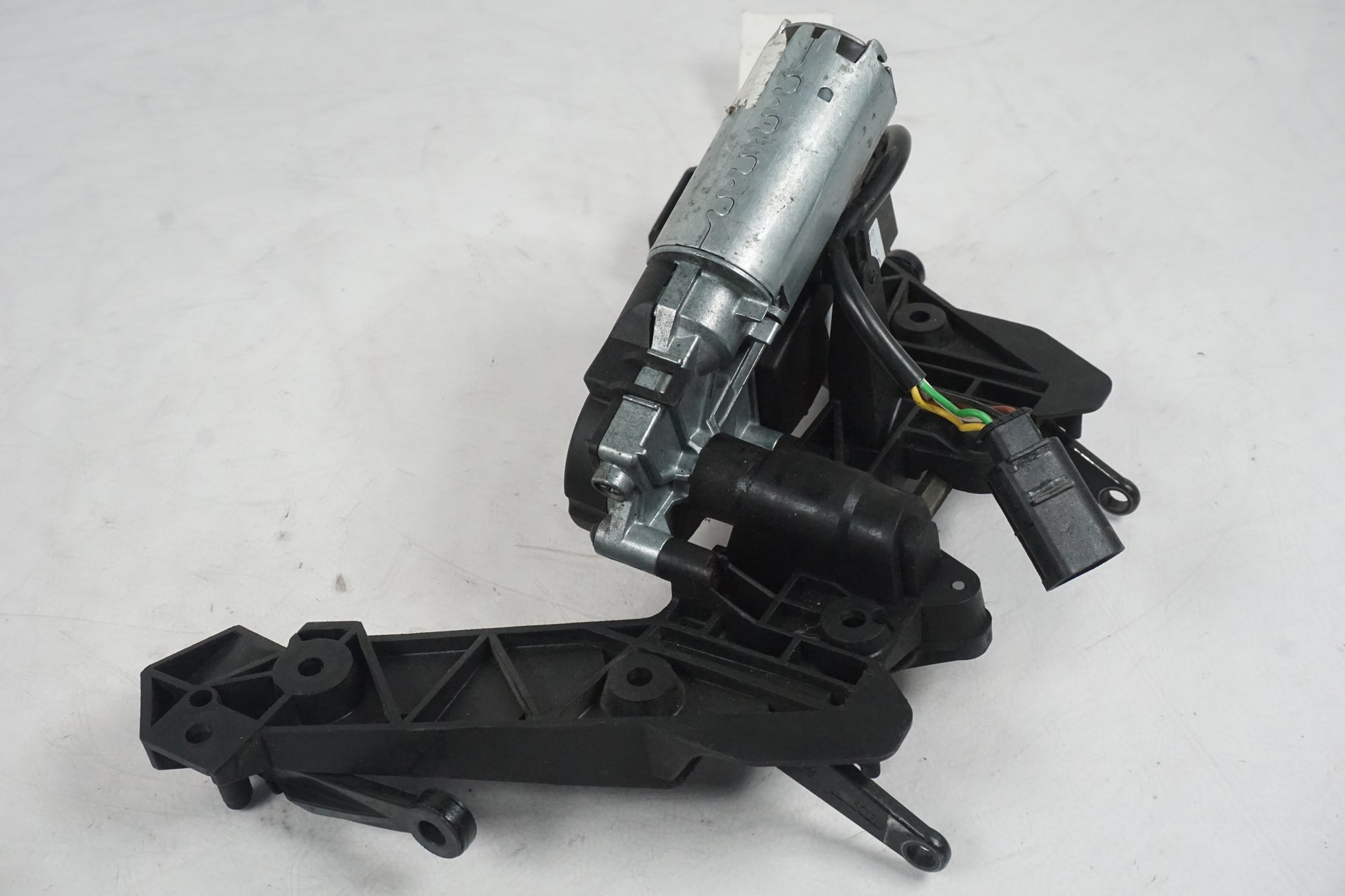 Höger sida på Vindrutemotor från en BMW R 1200 RT -2008 motorcykel.