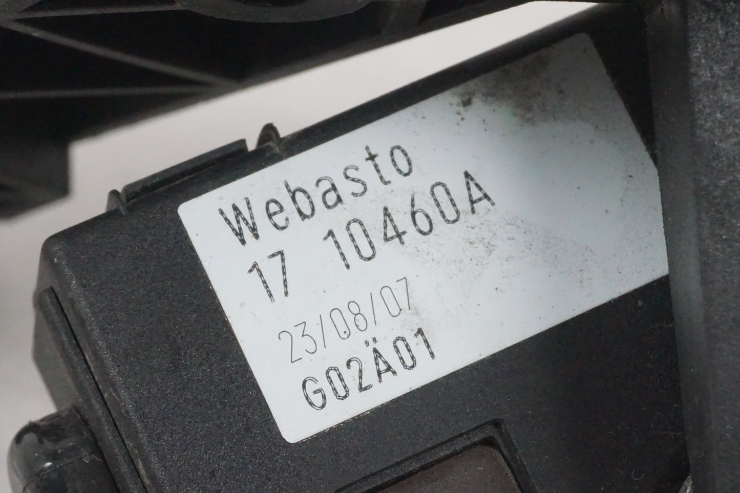 Extrabild2 på Vindrutemotor från en BMW R 1200 RT -2008 motorcykel.