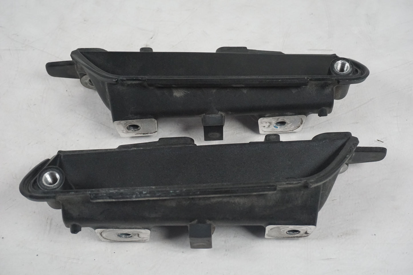 Vänster sida på Passagerarhandtag från en Honda CTX 1300 -2014 motorcykel.