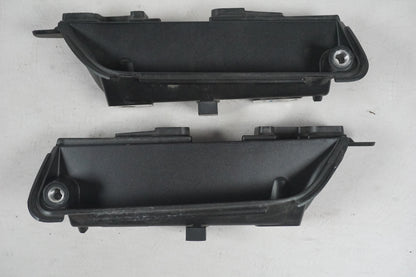 Snett uppifrån på Passagerarhandtag från en Honda CTX 1300 -2014 motorcykel.