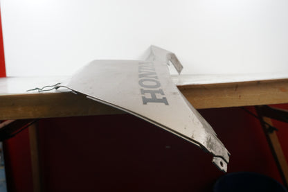 Snett uppifrån på Magkåpa från en Honda CBR 600 RR -2003 motorcykel.