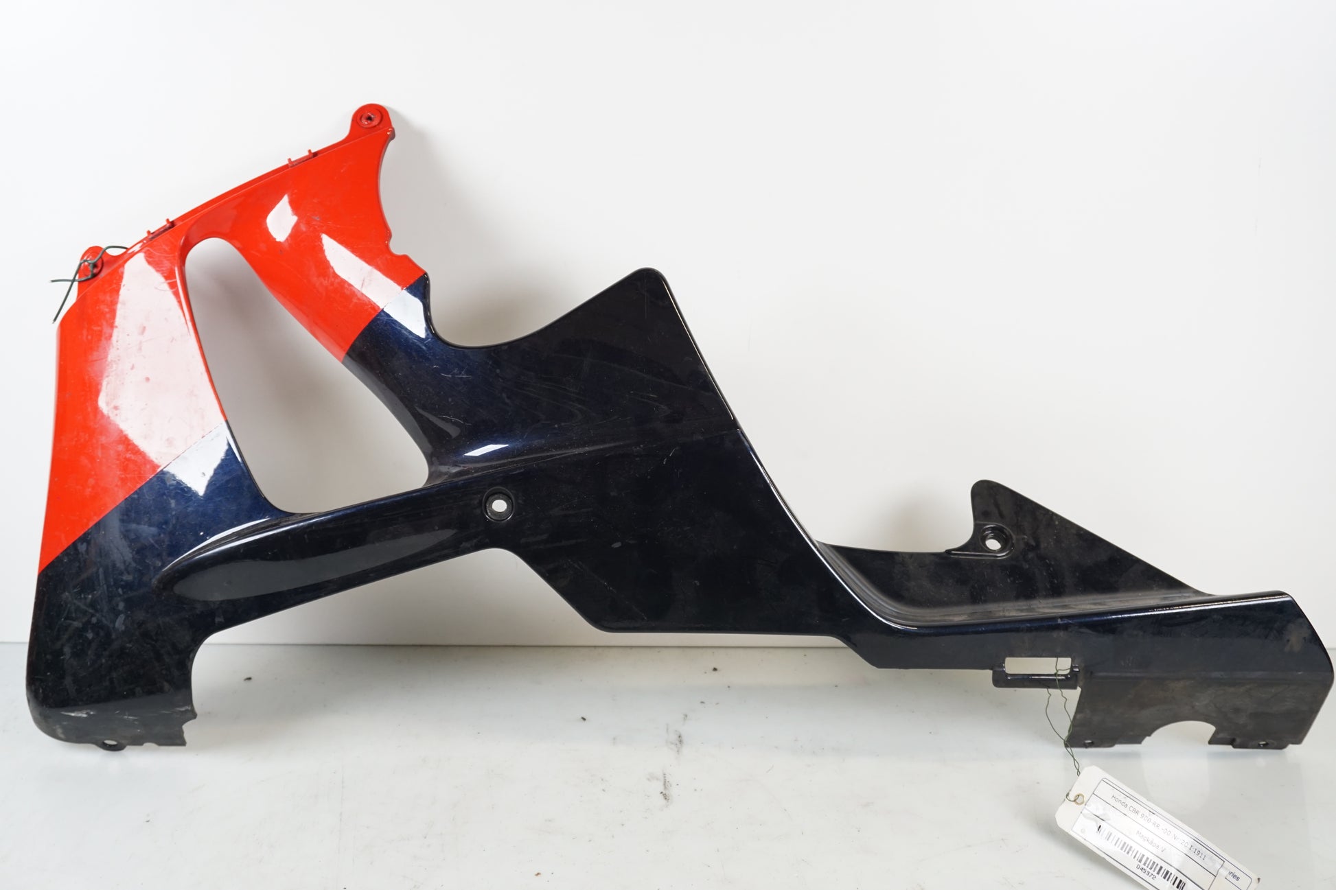 Framsidan på Magkåpa från en Honda CBR 900 RR -2000 motorcykel.