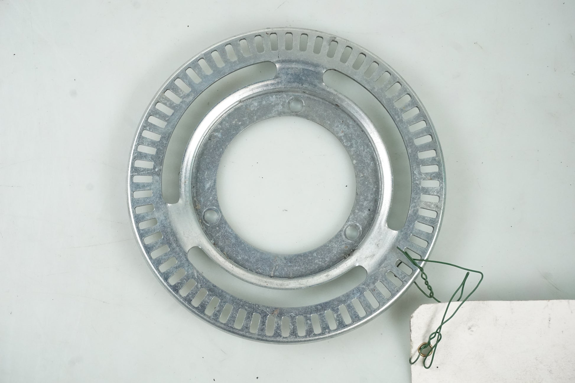 Höger sida på ABS krans från en Honda CB 600 Hornet -2007 motorcykel.