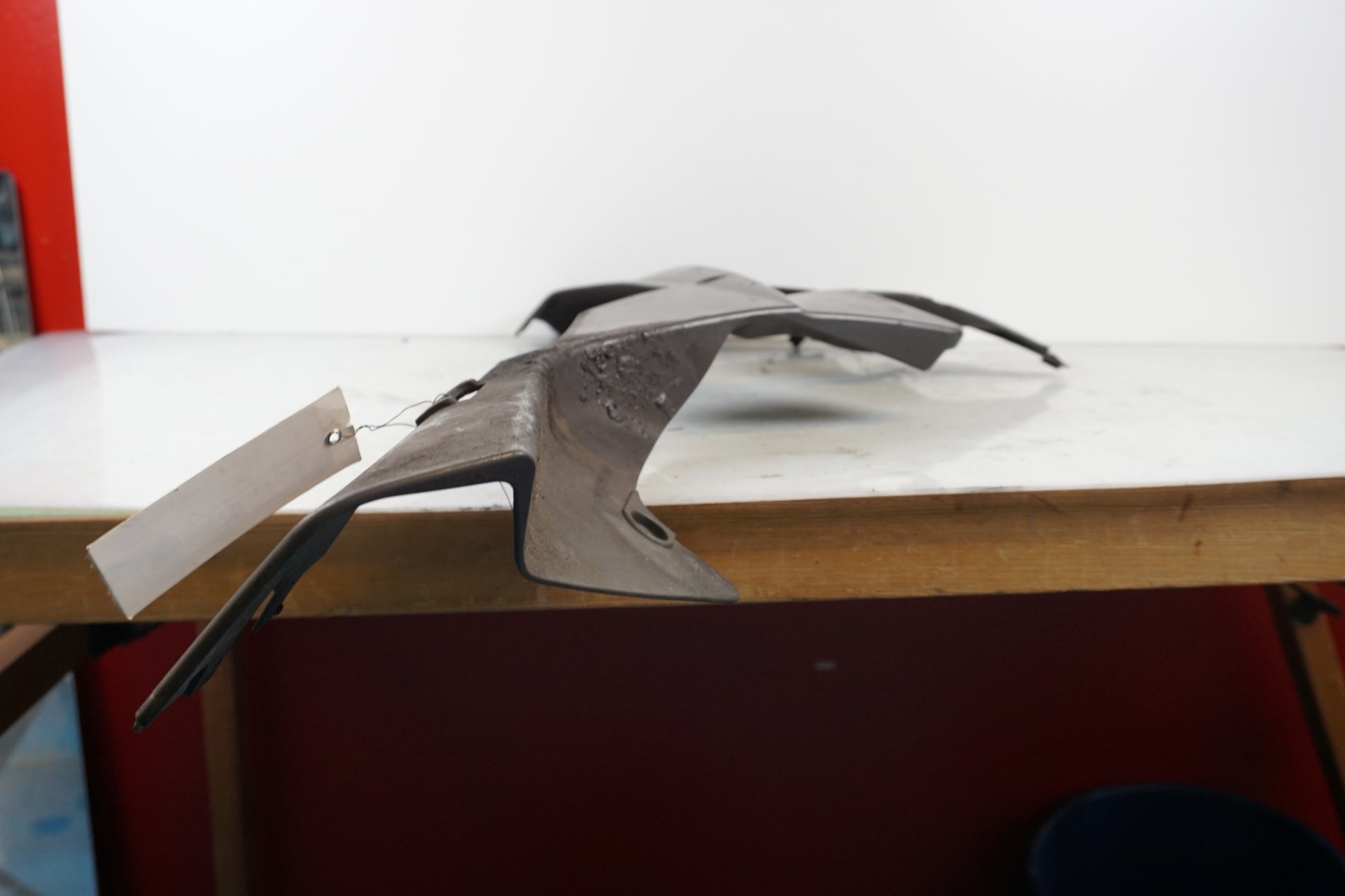 Höger sida på Magkåpa från en Honda CBR 900 RR -2000 motorcykel.