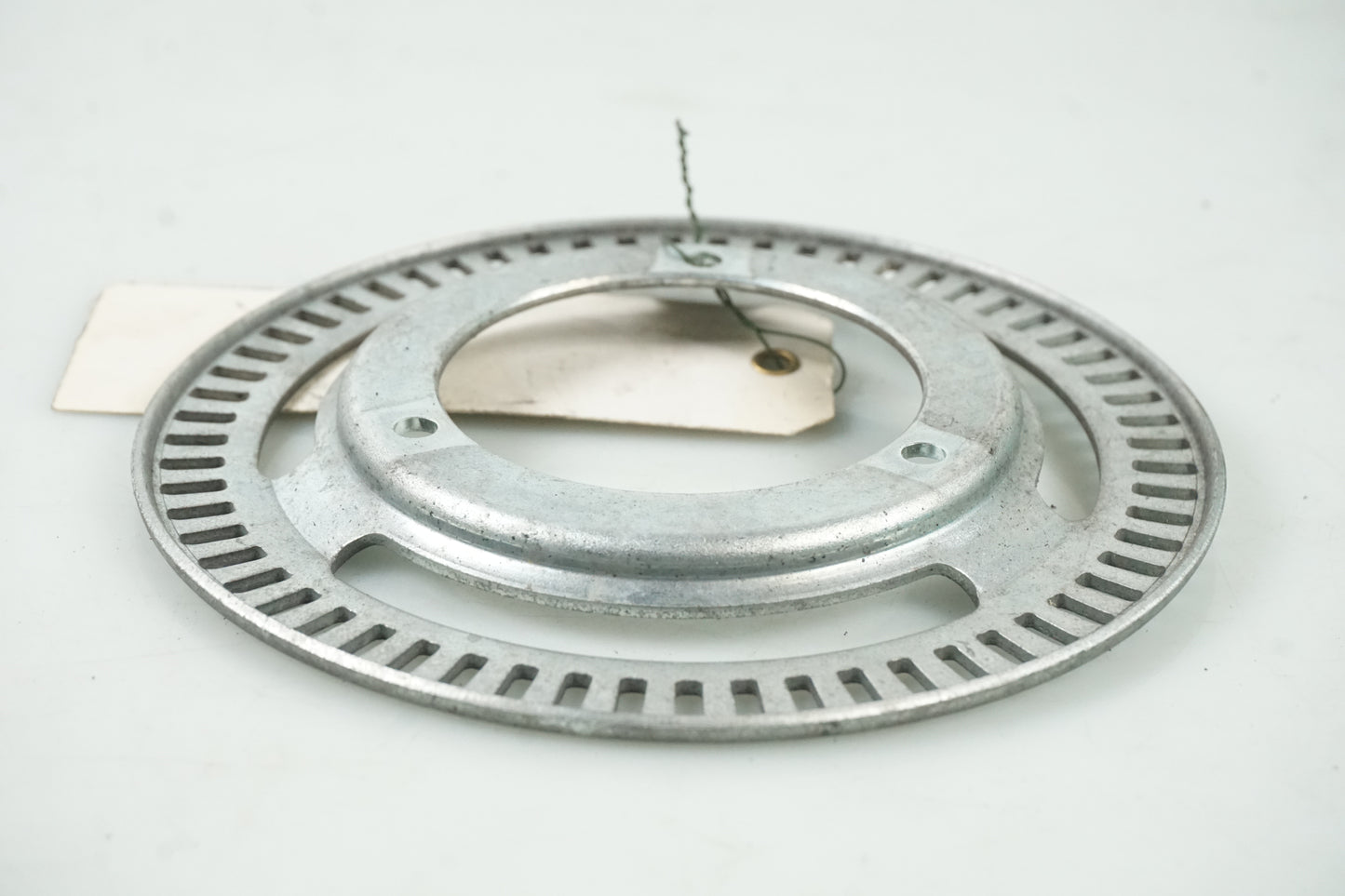 Baksidan på ABS krans från en Honda CBF 1000 -2007 motorcykel.