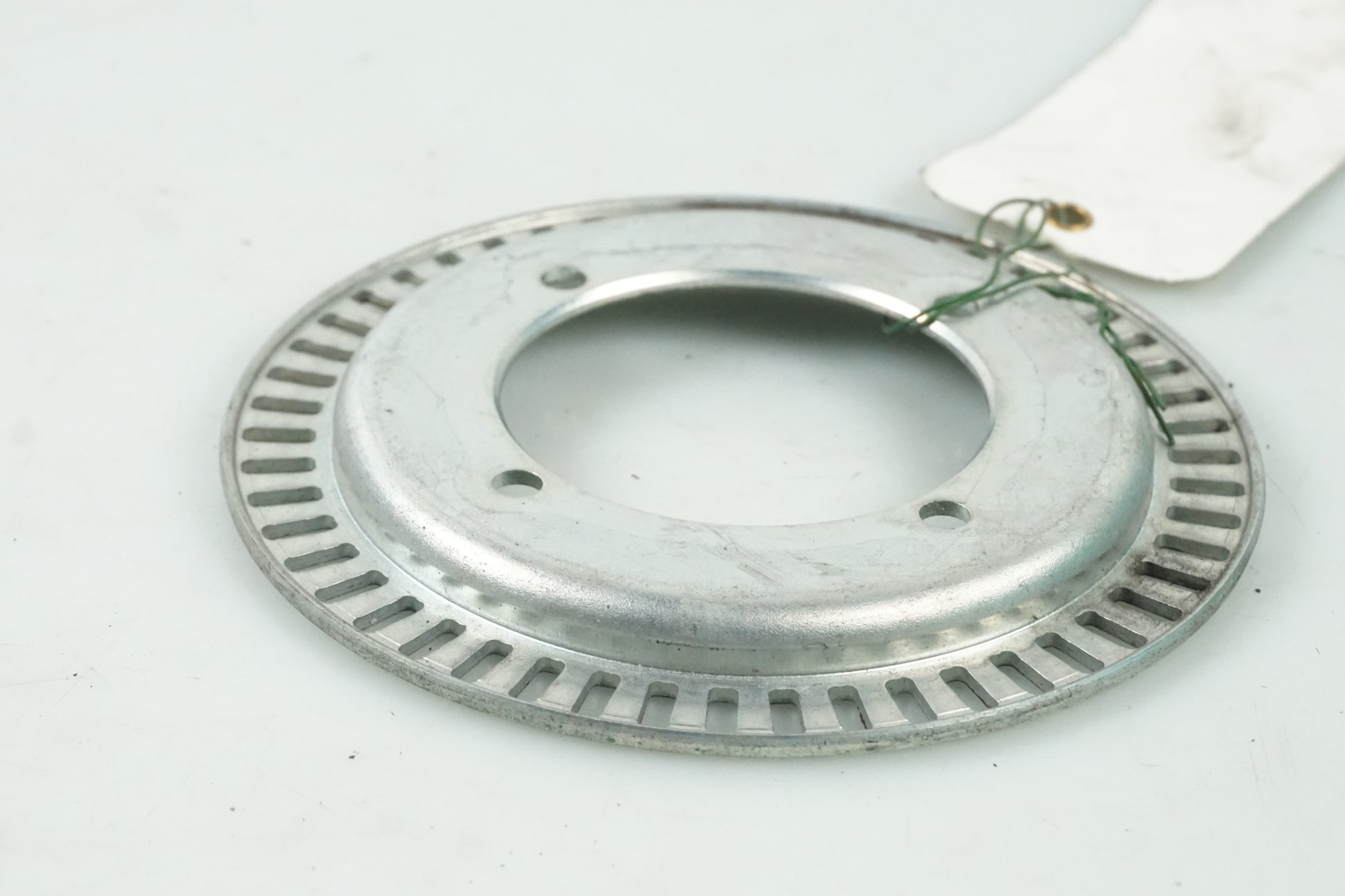 Baksidan på ABS krans från en Honda CB 600 Hornet -2007 motorcykel.