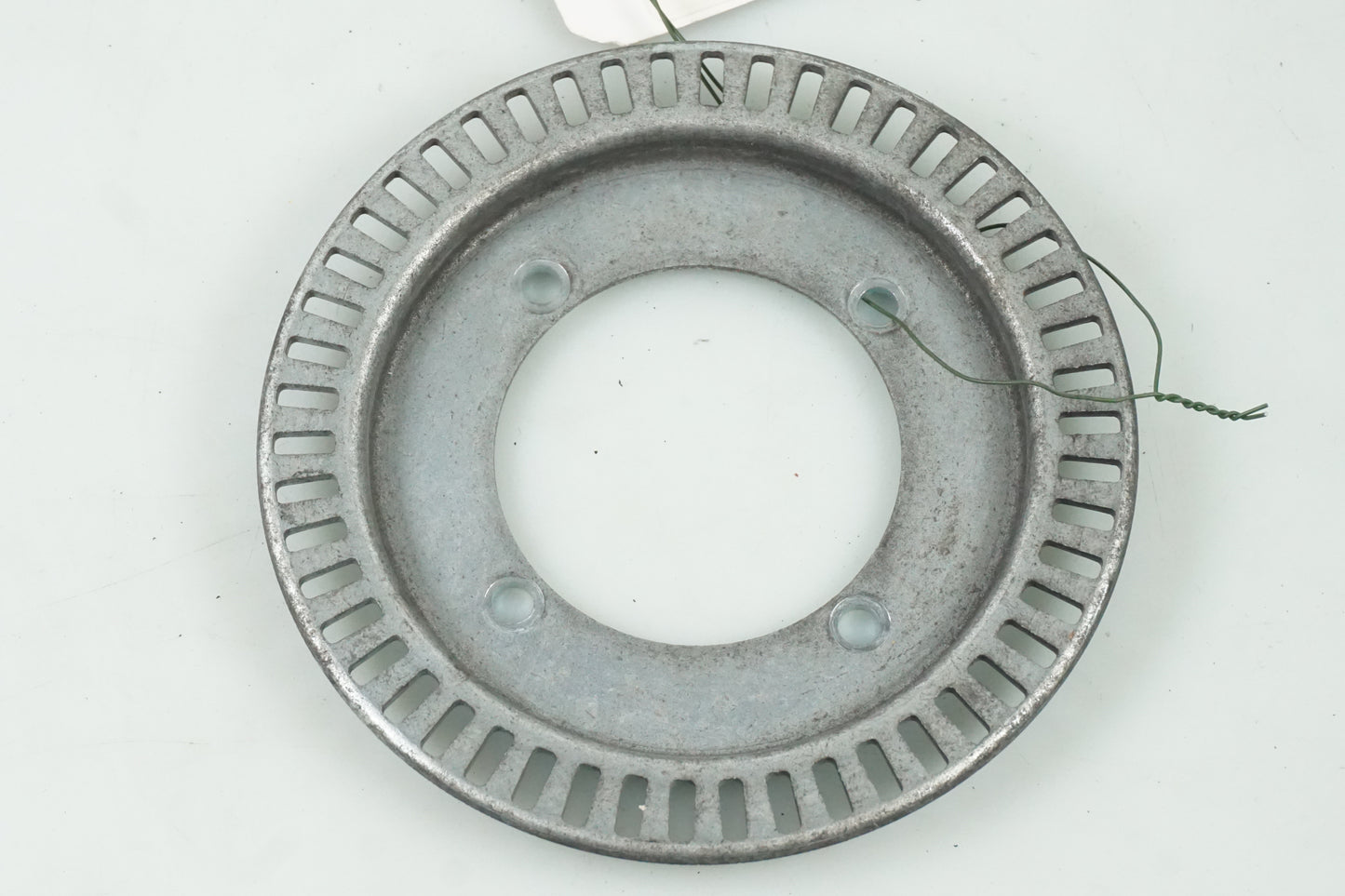 Höger sida på ABS krans från en Honda CBF 1000 -2007 motorcykel.