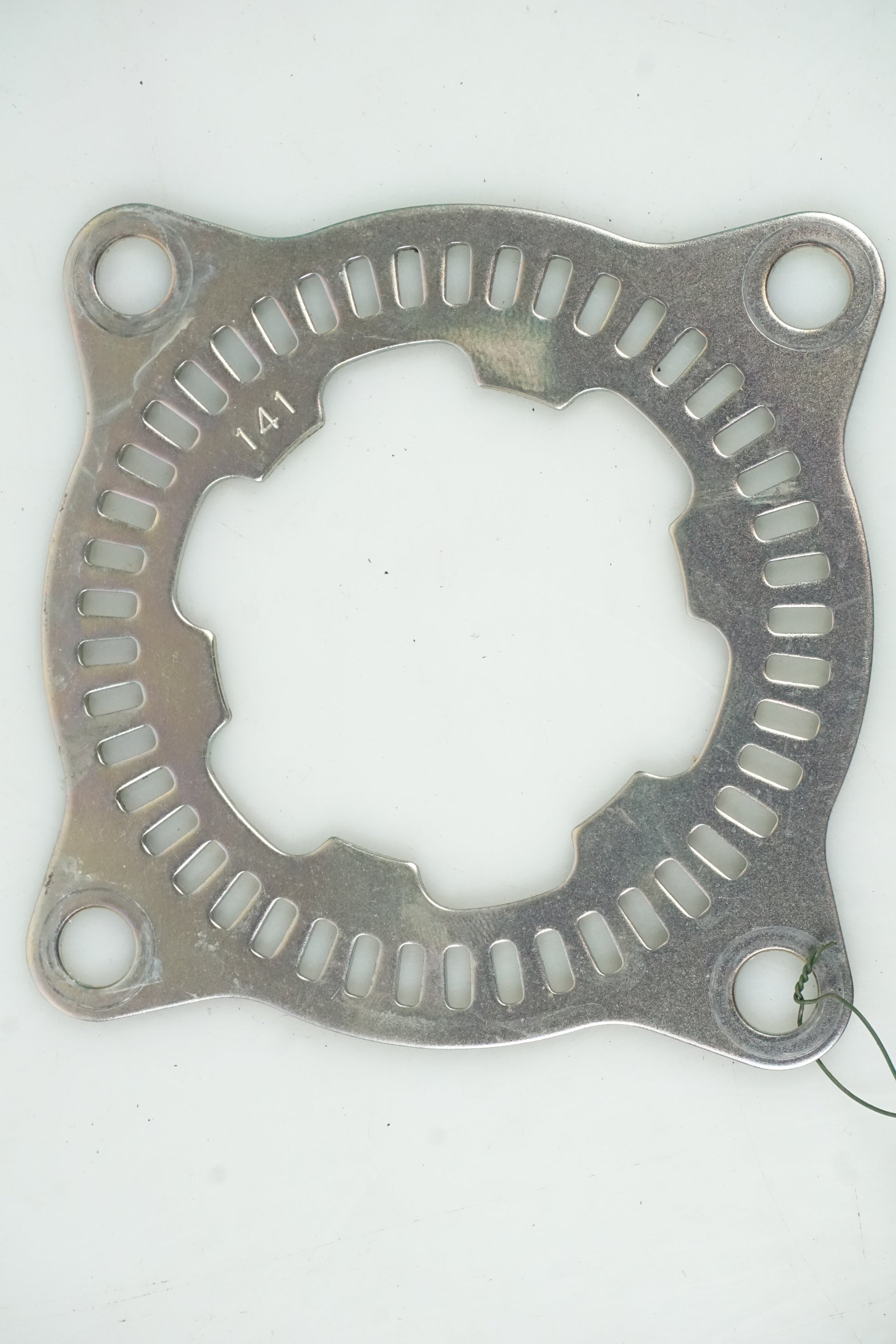 Framsidan på ABS krans från en Kawasaki Z 1000 -2014 motorcykel.