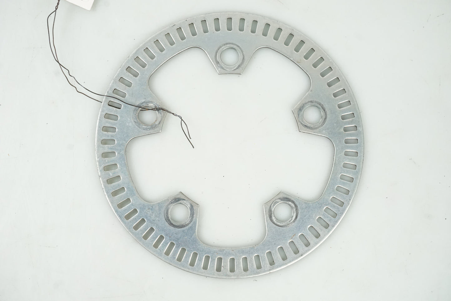 Framsidan på ABS krans från en Kawasaki ZZ-R 1400 -2010 motorcykel.