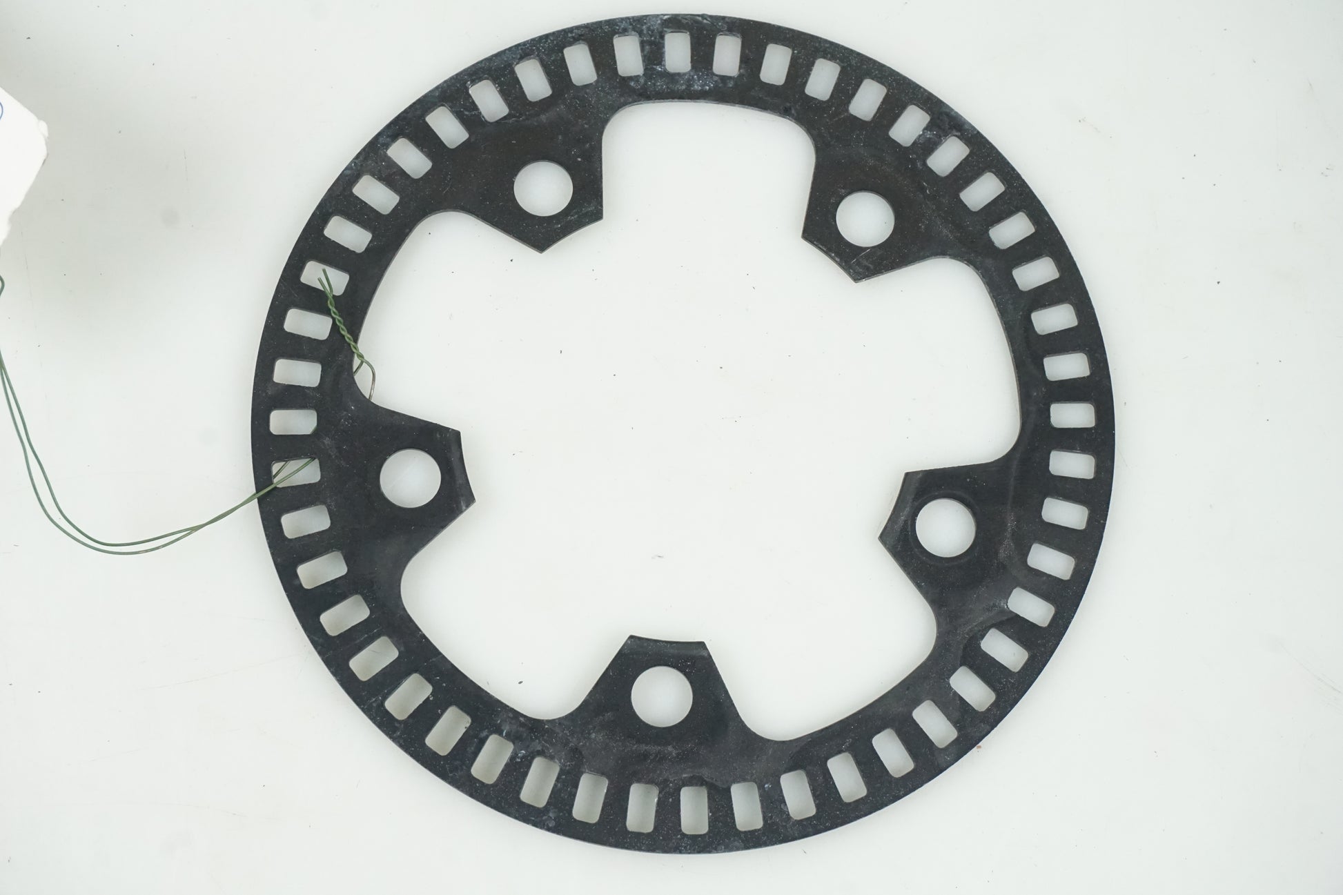 Framsidan på ABS krans från en Kawasaki Z 1000 -2014 motorcykel.