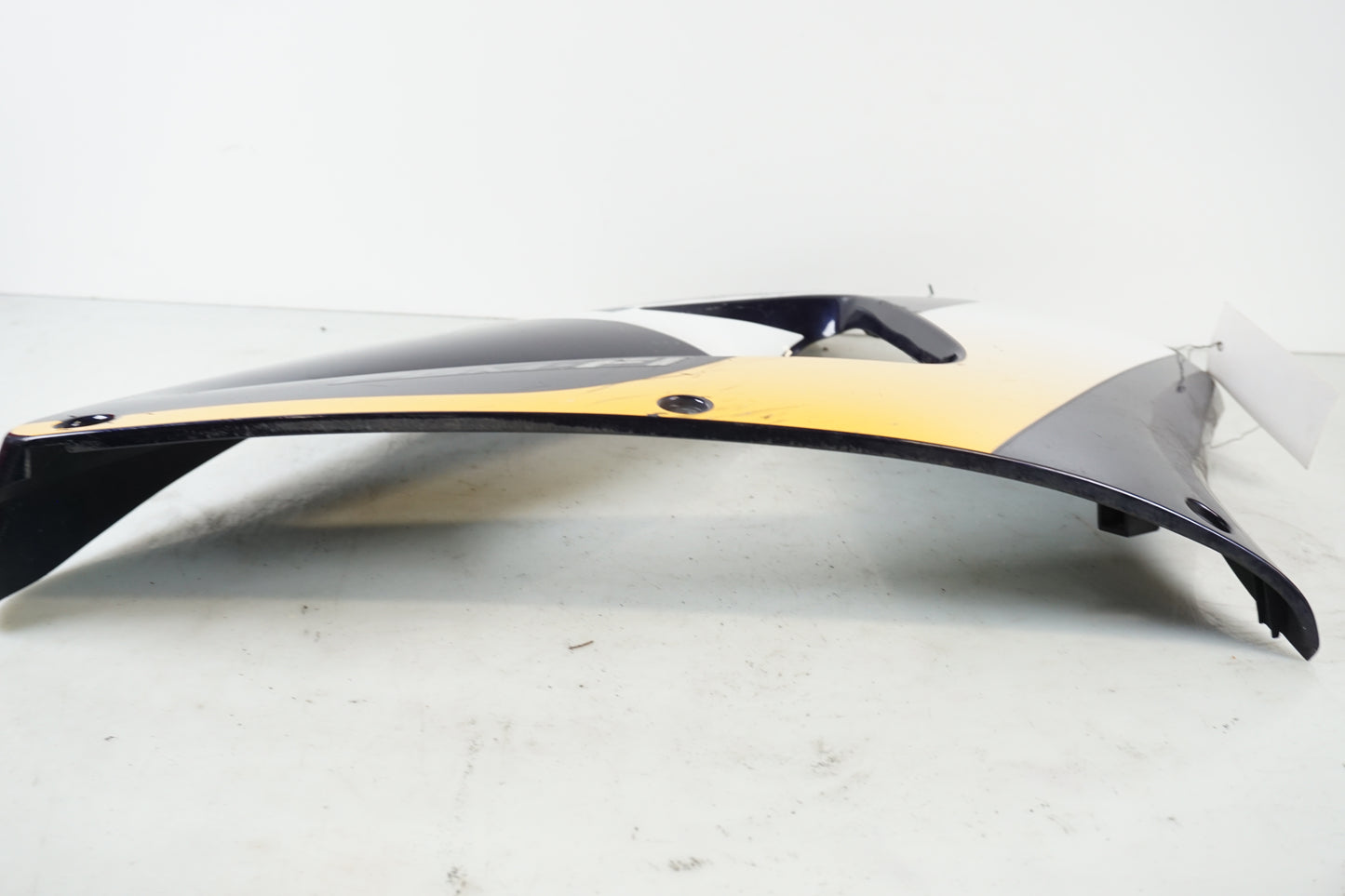 Höger sida på Sidkåpa från en Honda CBR 900 RR -2000 motorcykel.